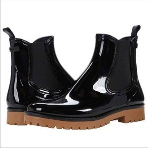 NWT Vince Risa Black Gum Chelsea Boots